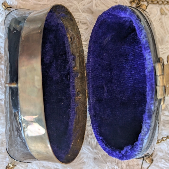 Vintage Metal Bag With Velvet Purple Velvet. - Picture 5 of 5